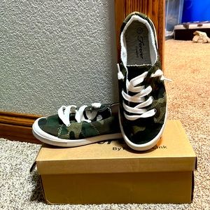 Forever camo loafers